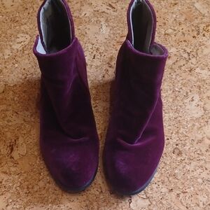 Hudson London Eggplant Velvet Ankle Boots With Back Zip Size 39 (8.5)